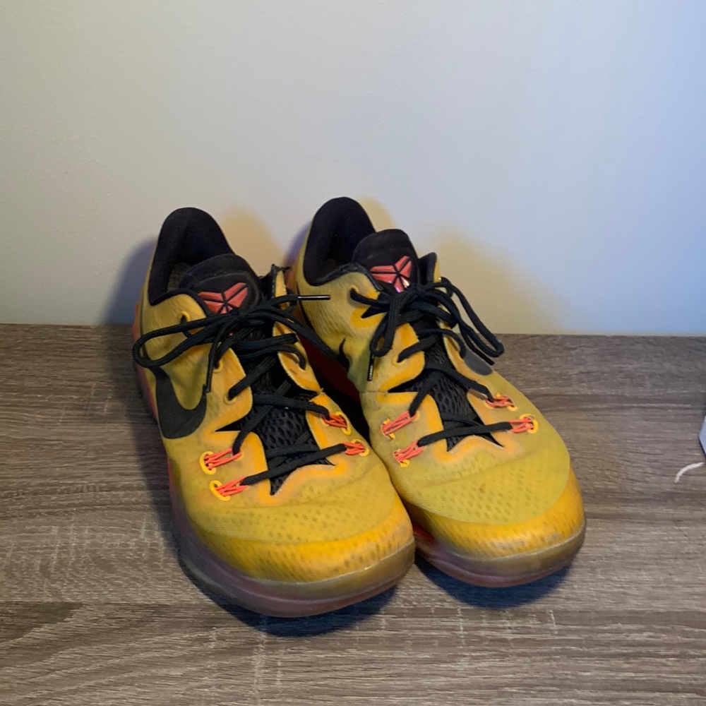 Nike Zoom Kobe’s Size 11.5 Yellow and Orange